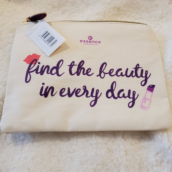 NEW Essence Cosmetics Makeup Bag NWT - Picture 3 of 5